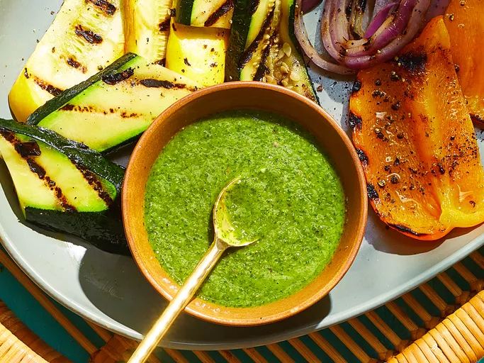 Easy Chimichurri Recipe (Fresh and Bold)