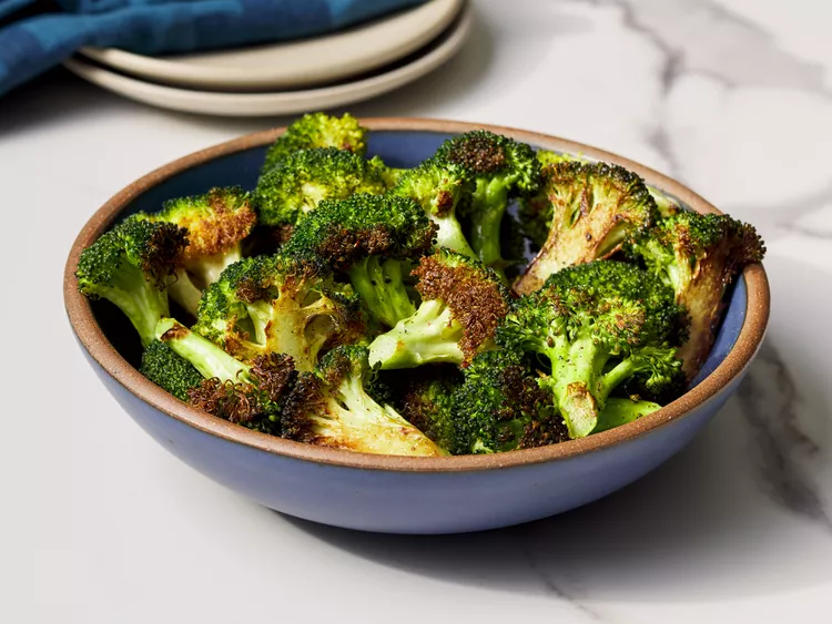 Roasted Broccoli Recipe (Healthy And Crispy)