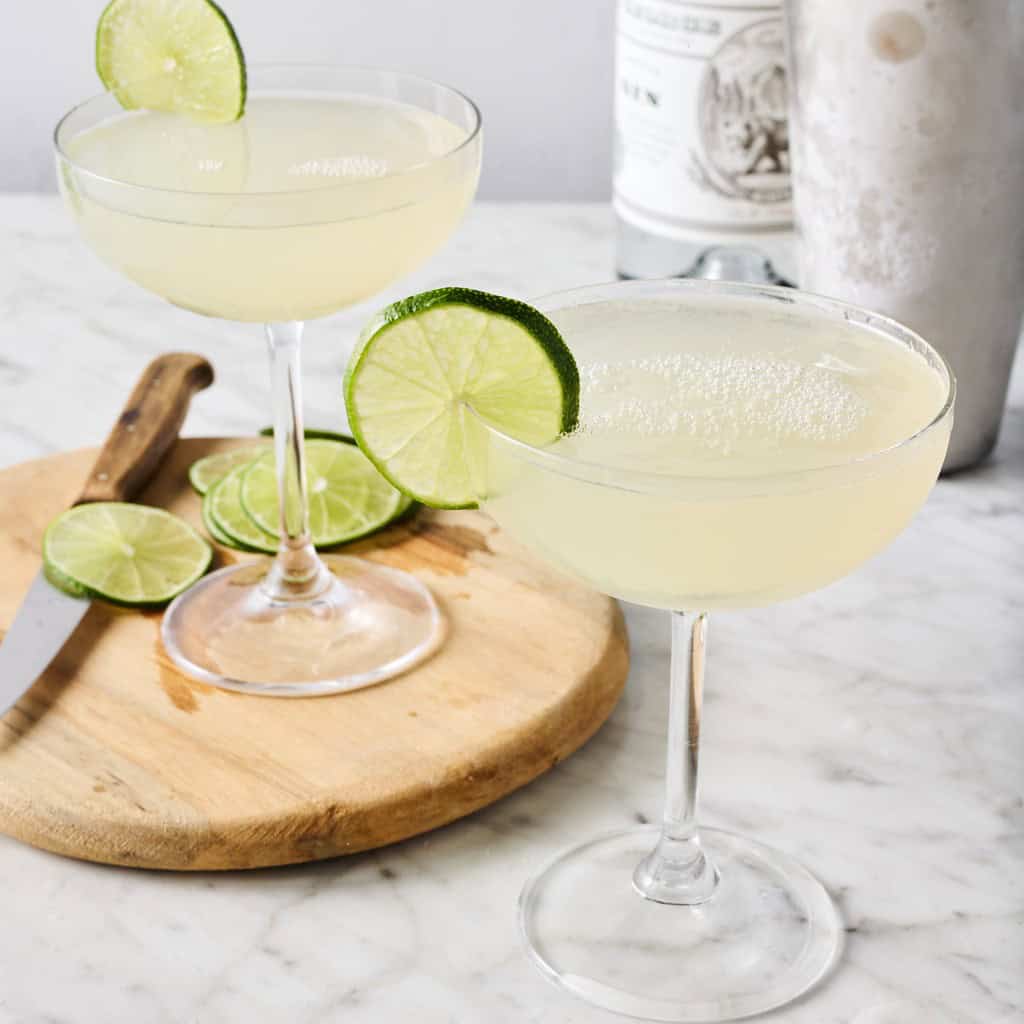Gimlet Cocktail Recipe (Classic Cocktail)