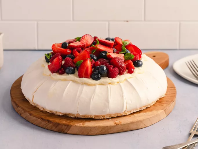 Classic Pavlova Recipe (Just to Make You Chrsitmas Special)